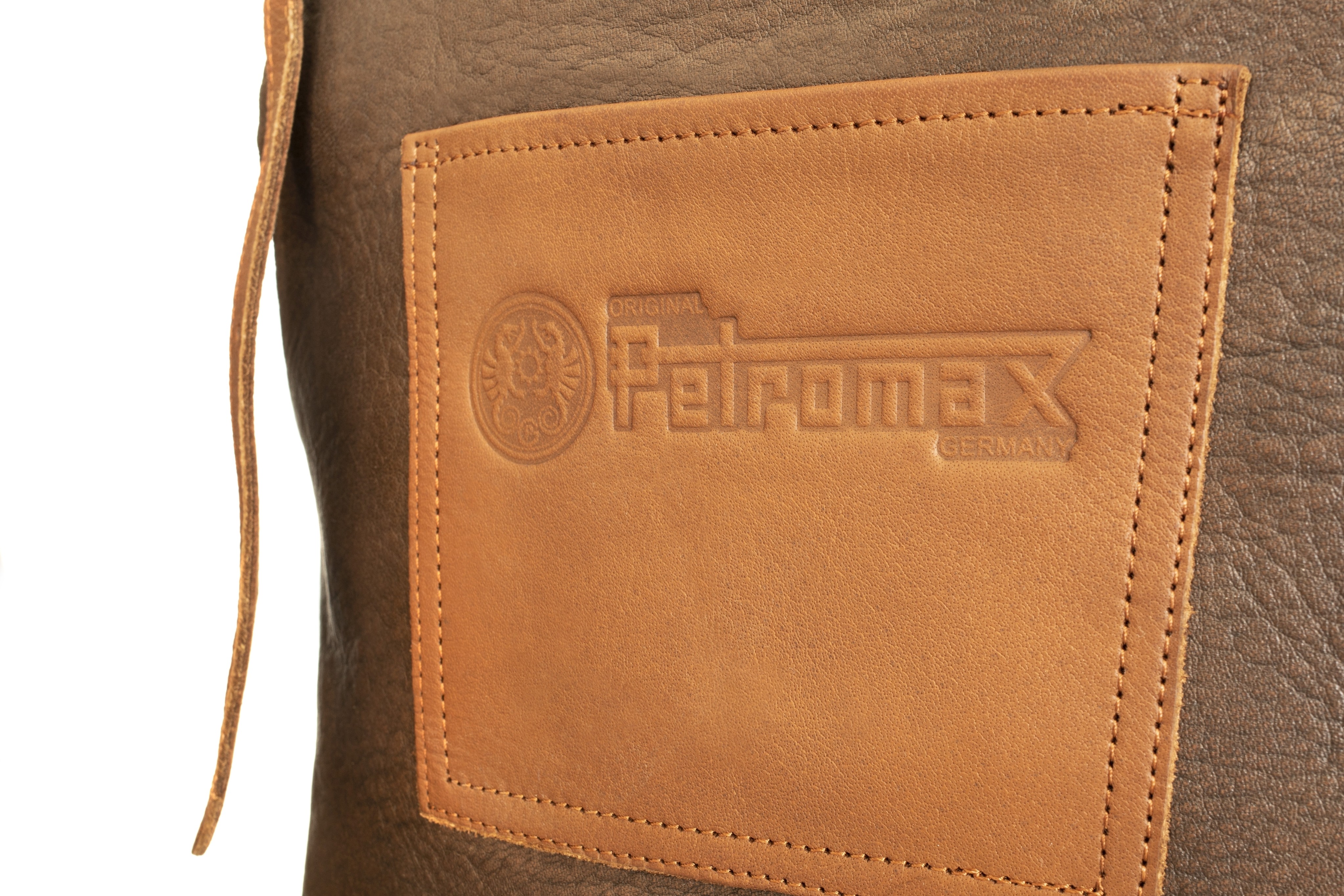 Petromax Büffelleder-Schürze mit gekreuztem Rückenband