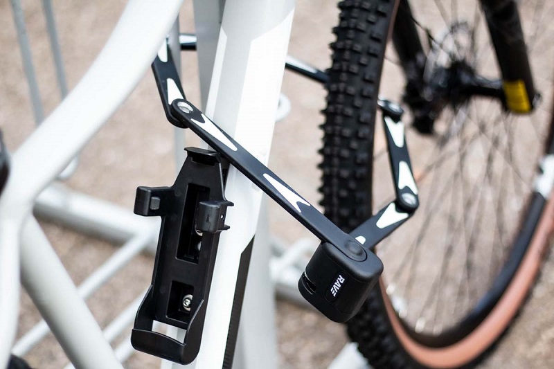RAVE Fahrradschloss Faltschloss Ultimate Pro 8 mit Schlüssel inkl. Halterung - Länge 95 cm - Schwarz